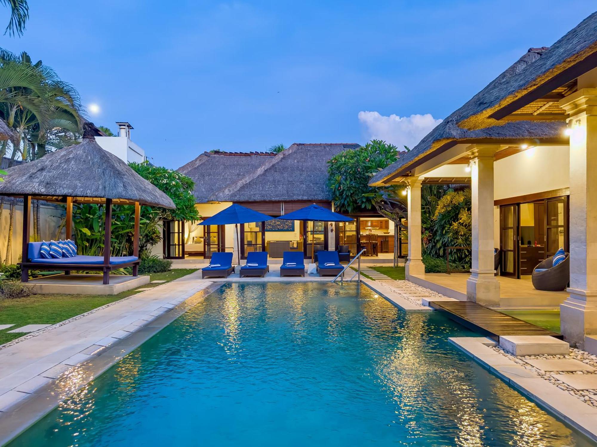 Villa Bugis Drupadi Seminyak Buitenkant foto
